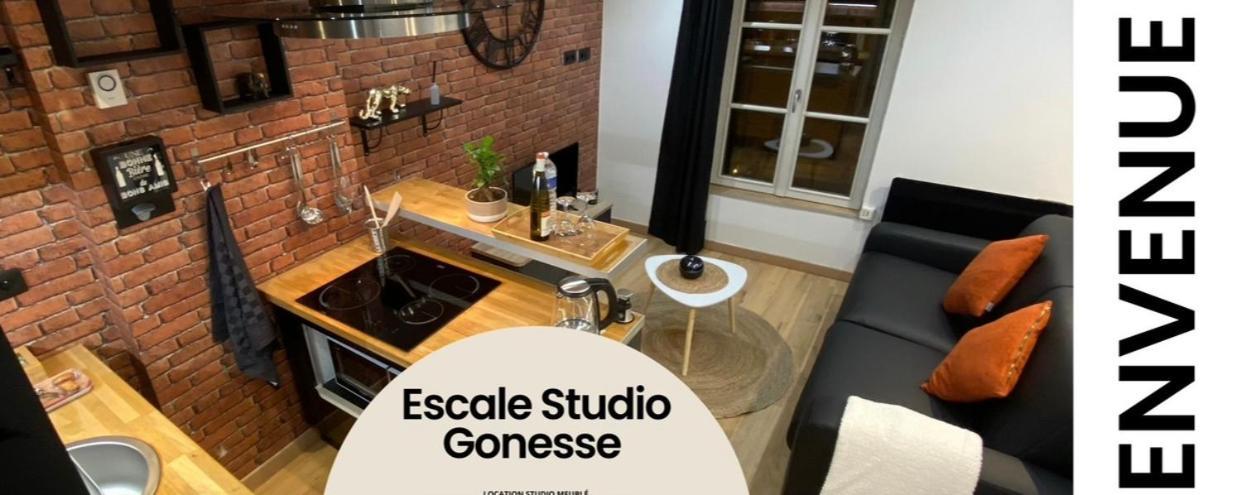 Escale Studio 21M Aeroport Cdg Parc Expo Asterix 고네스 외부 사진